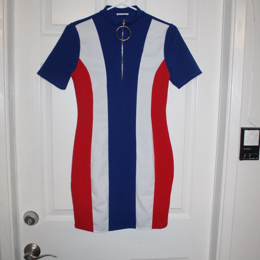 Mocking Jay Dress Women M Stretchy body con zip front retro red white blue